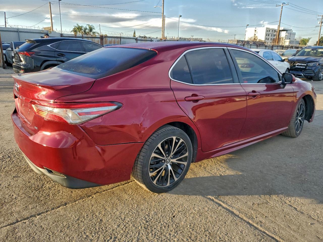 2018 TOYOTA CAMRY