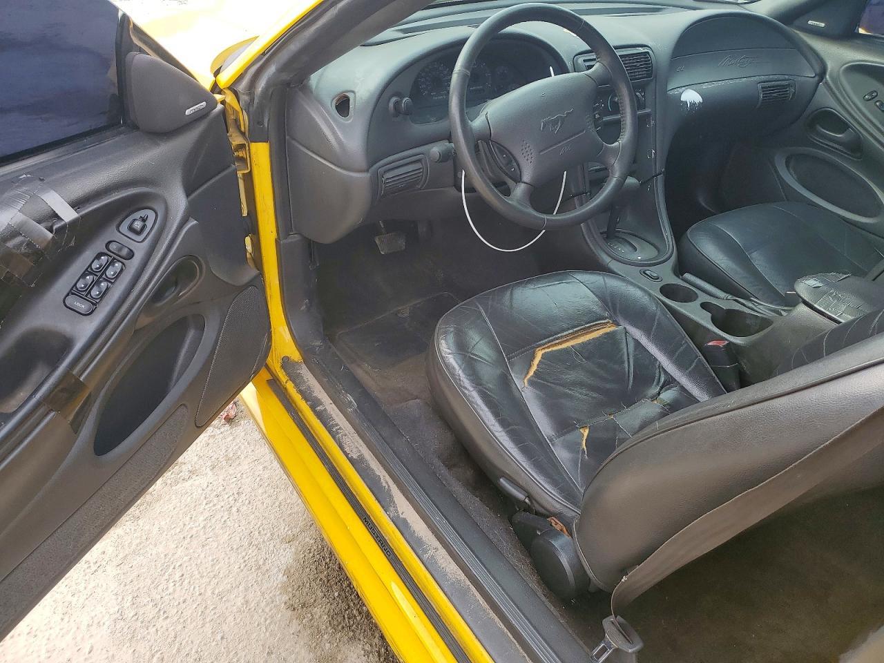 2004 FORD MUSTANG