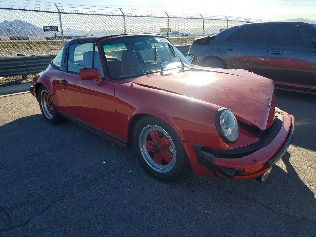 1982 PORSCHE 911