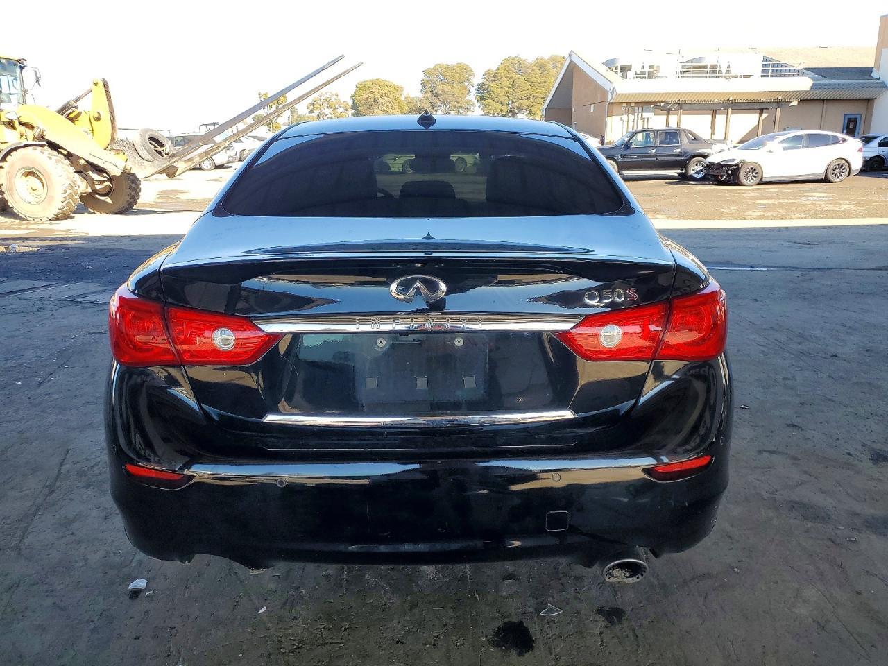 2016 INFINITI Q50