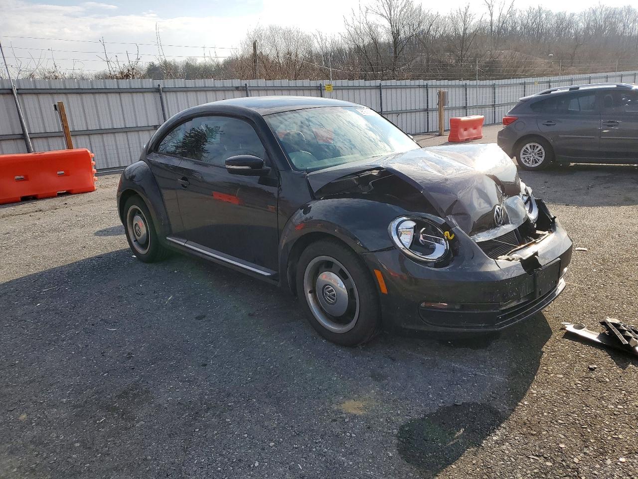 2016 VOLKSWAGEN Beetle