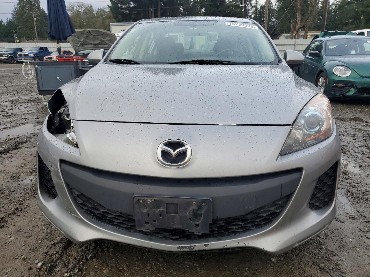 2013 MAZDA 3