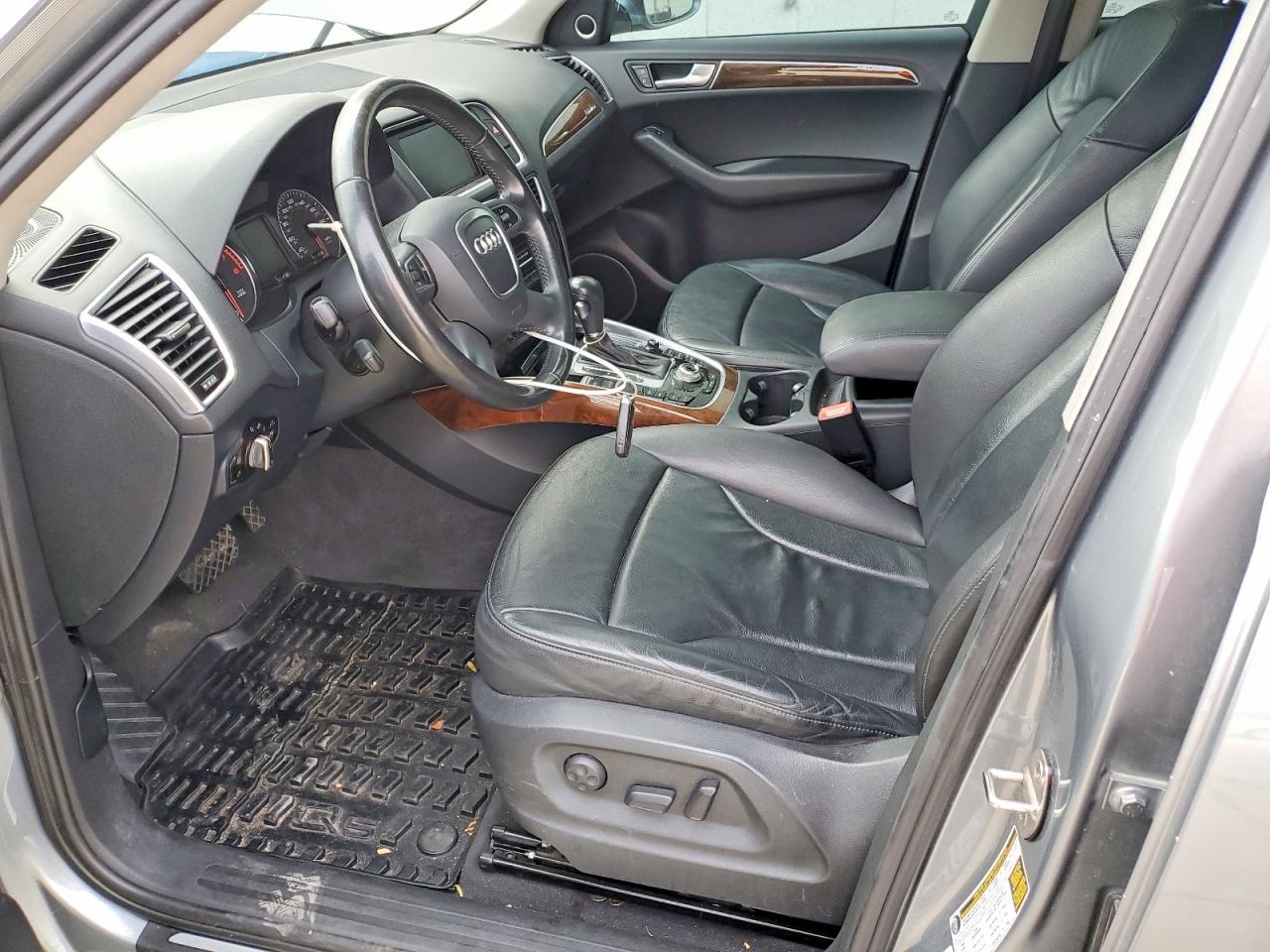 2010 AUDI Q5