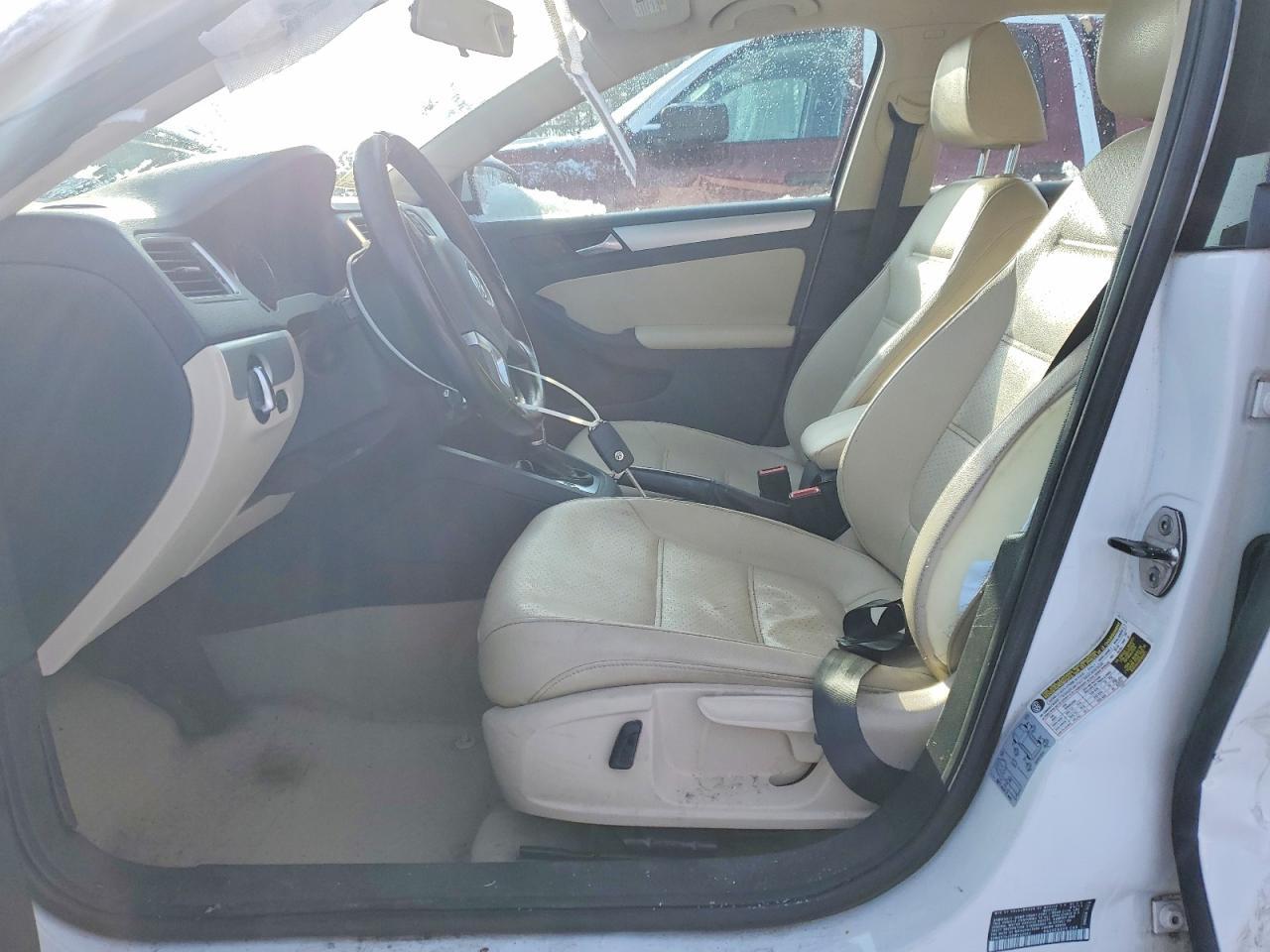 2013 VOLKSWAGEN JETTA