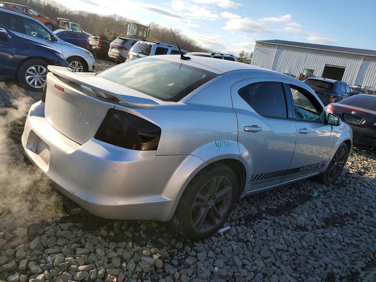 2011 DODGE Avenger