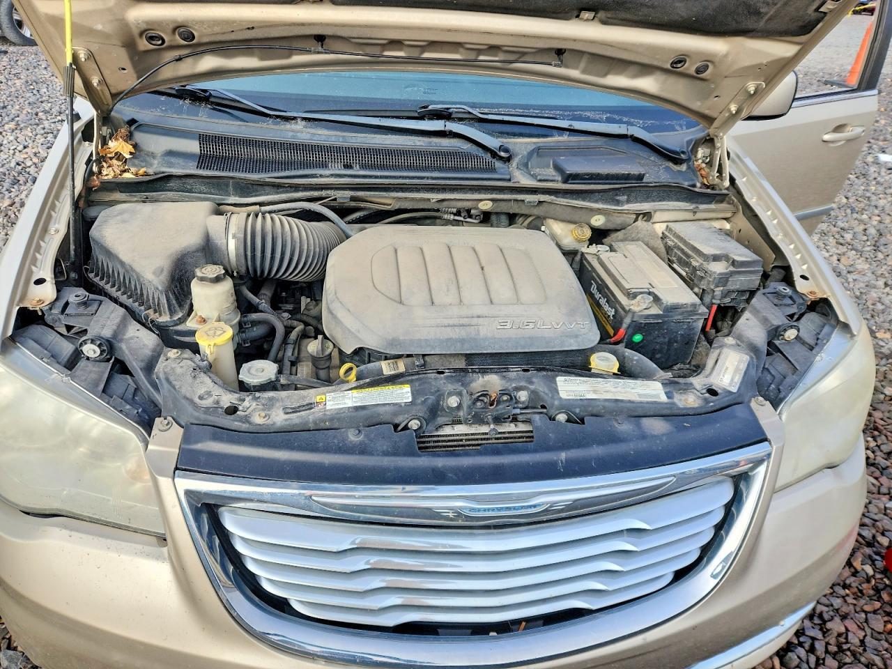 2012 CHRYSLER Town & Country