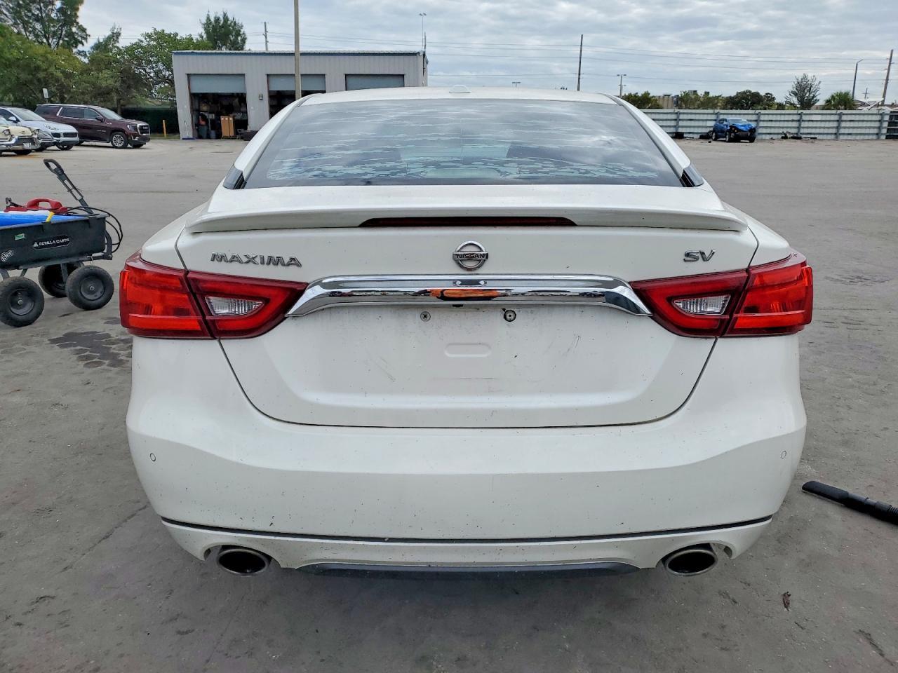 2016 NISSAN Maxima