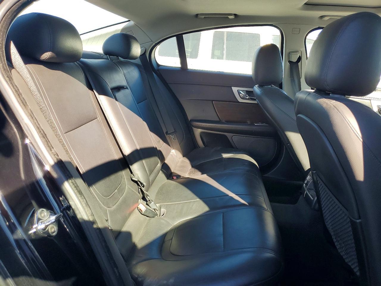 2012 JAGUAR XF