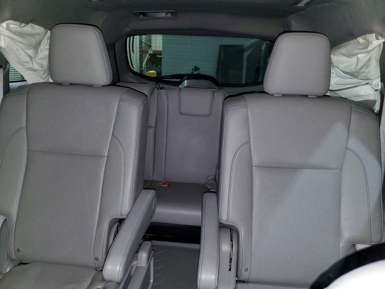 2016 TOYOTA HIGHLANDER