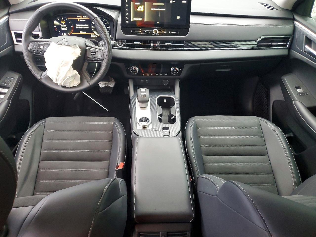 2025 MITSUBISHI outlander