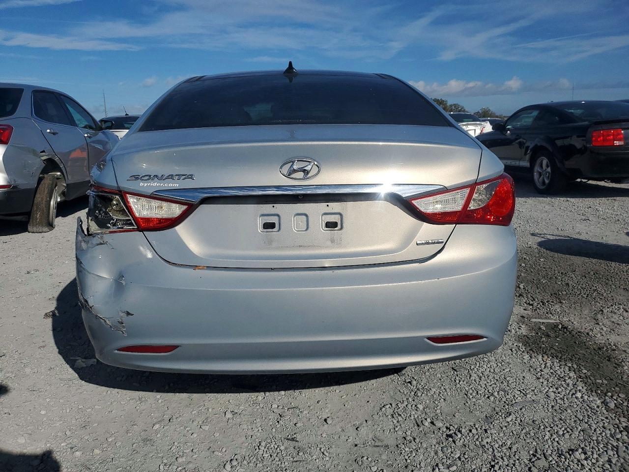 2013 HYUNDAI SONATA