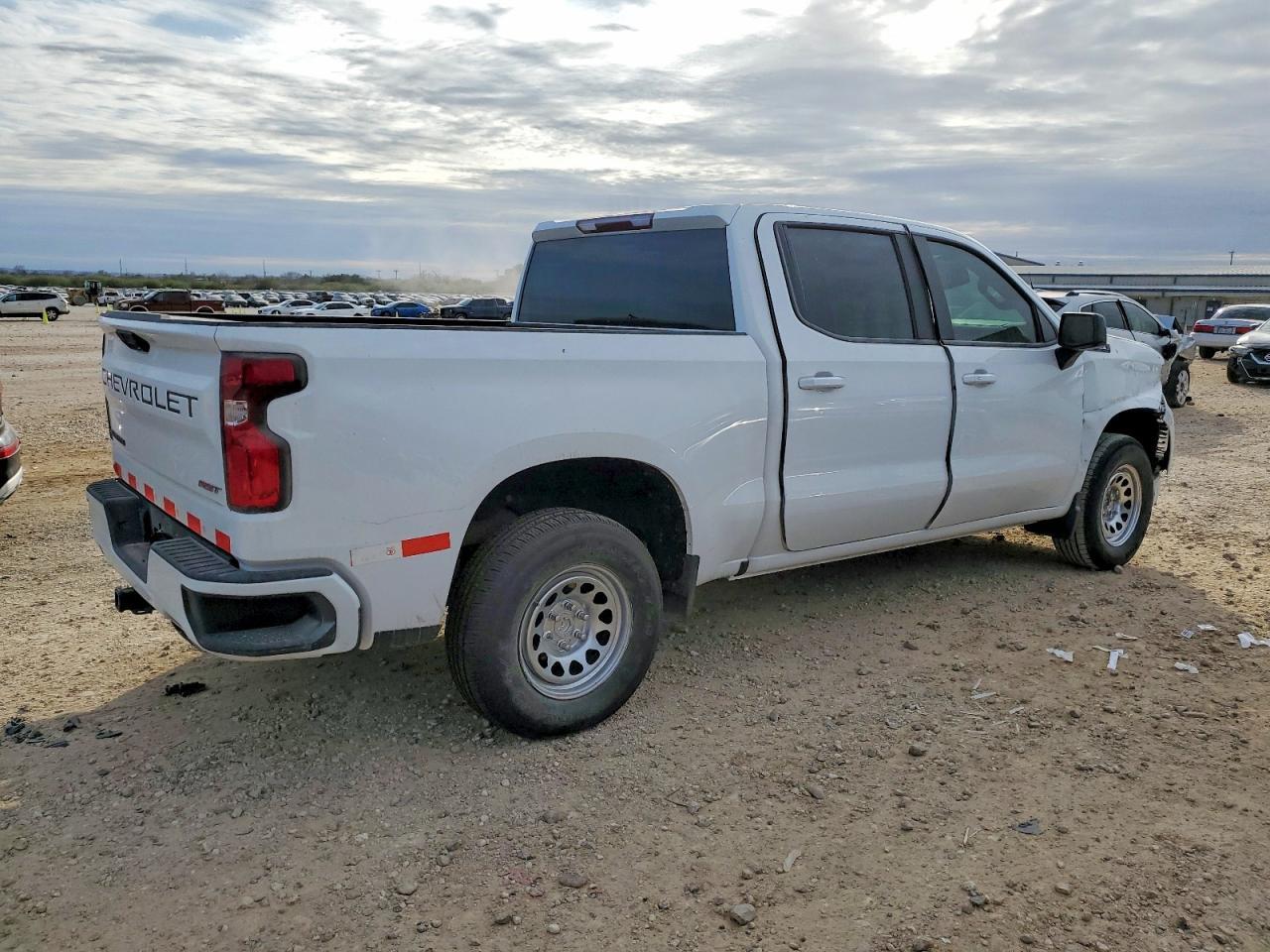 2023 CHEVROLET Silverado