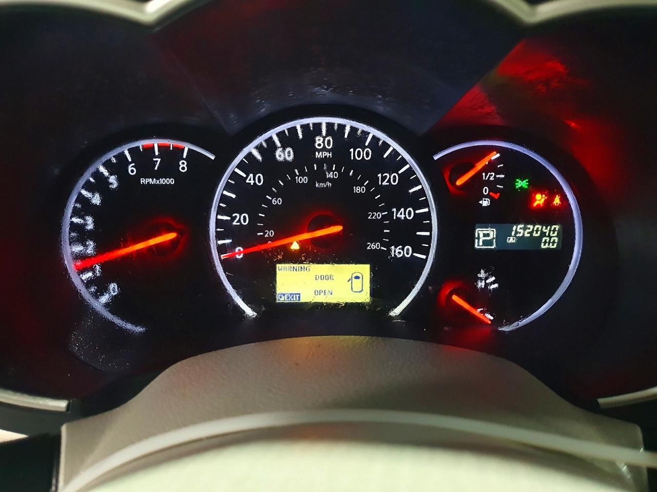 2013 NISSAN Quest