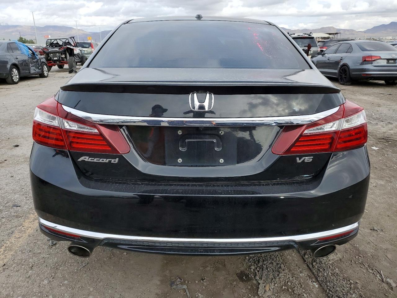 2017 HONDA ACCORD