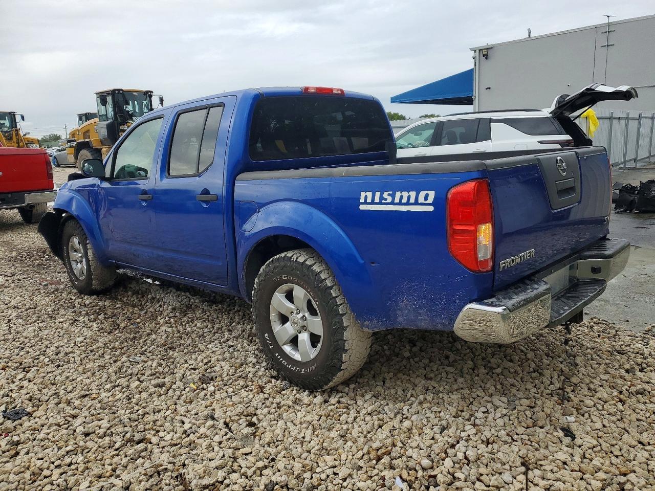 2012 NISSAN Frontier