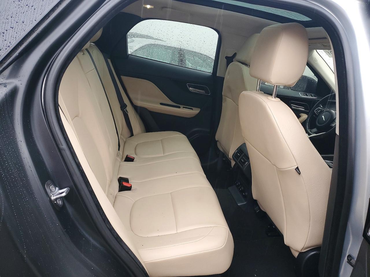 2017 JAGUAR F-Pace