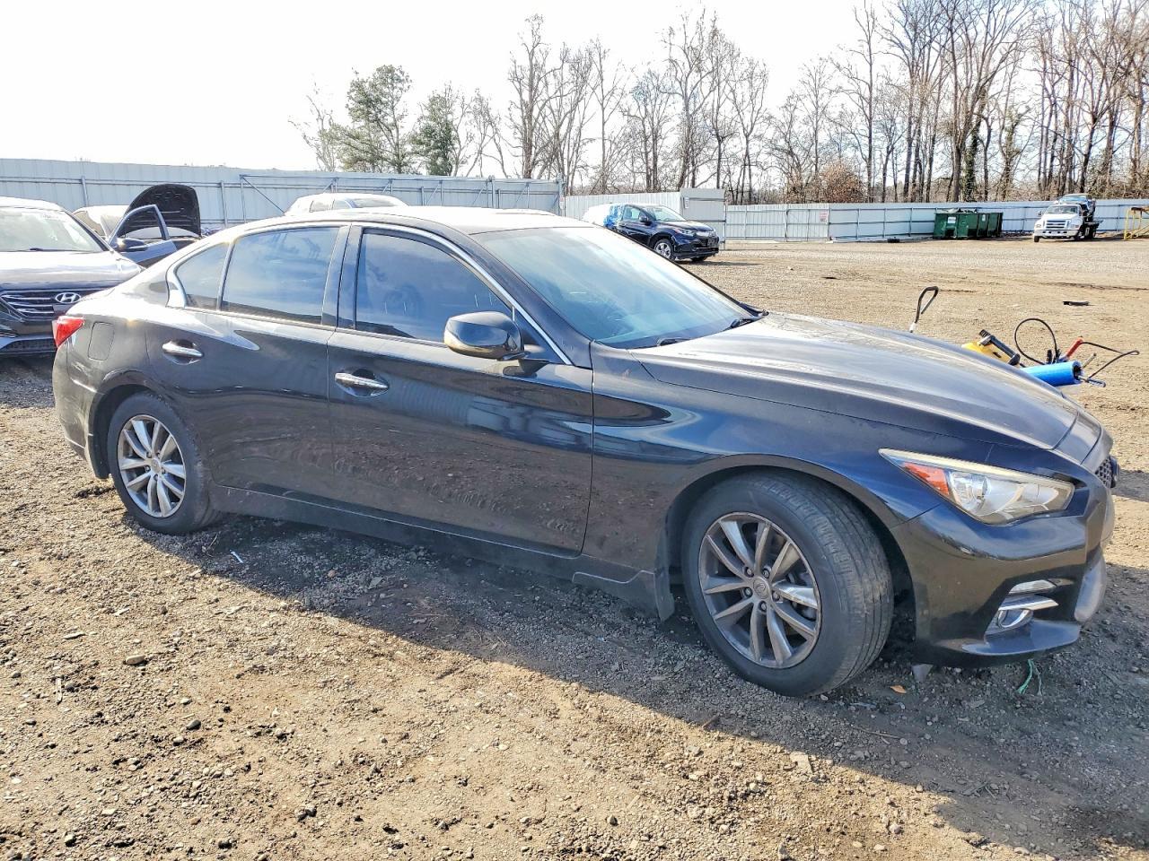 2016 INFINITI Q50