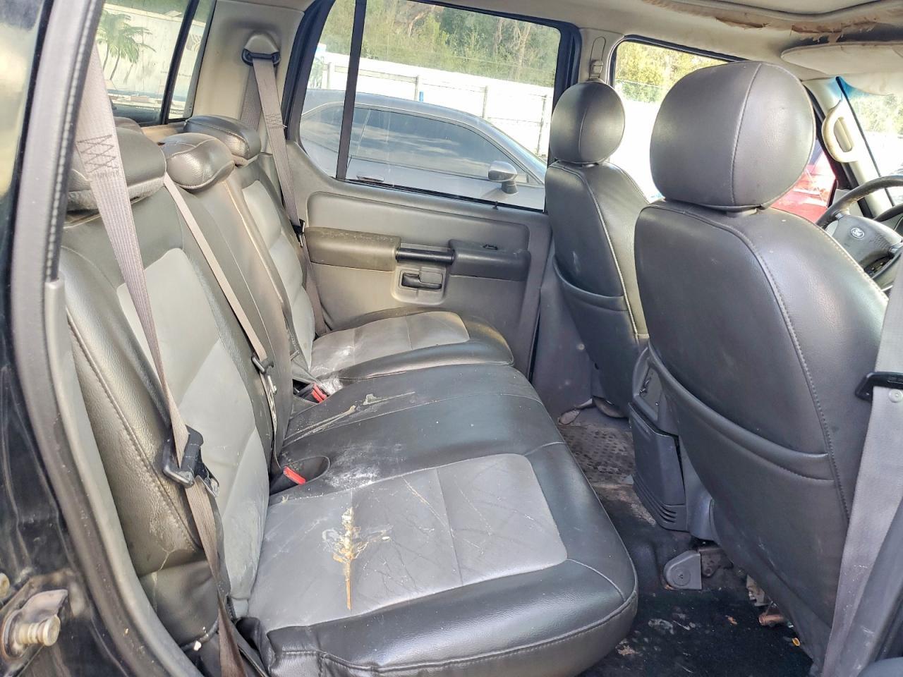 2004 FORD Explorer Sport Trac