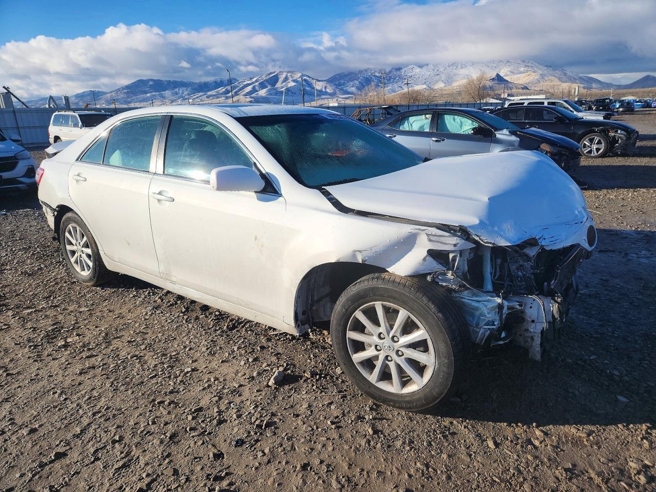 2011 TOYOTA CAMRY