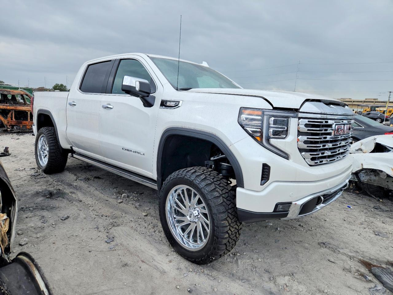 2024 GMC Sierra