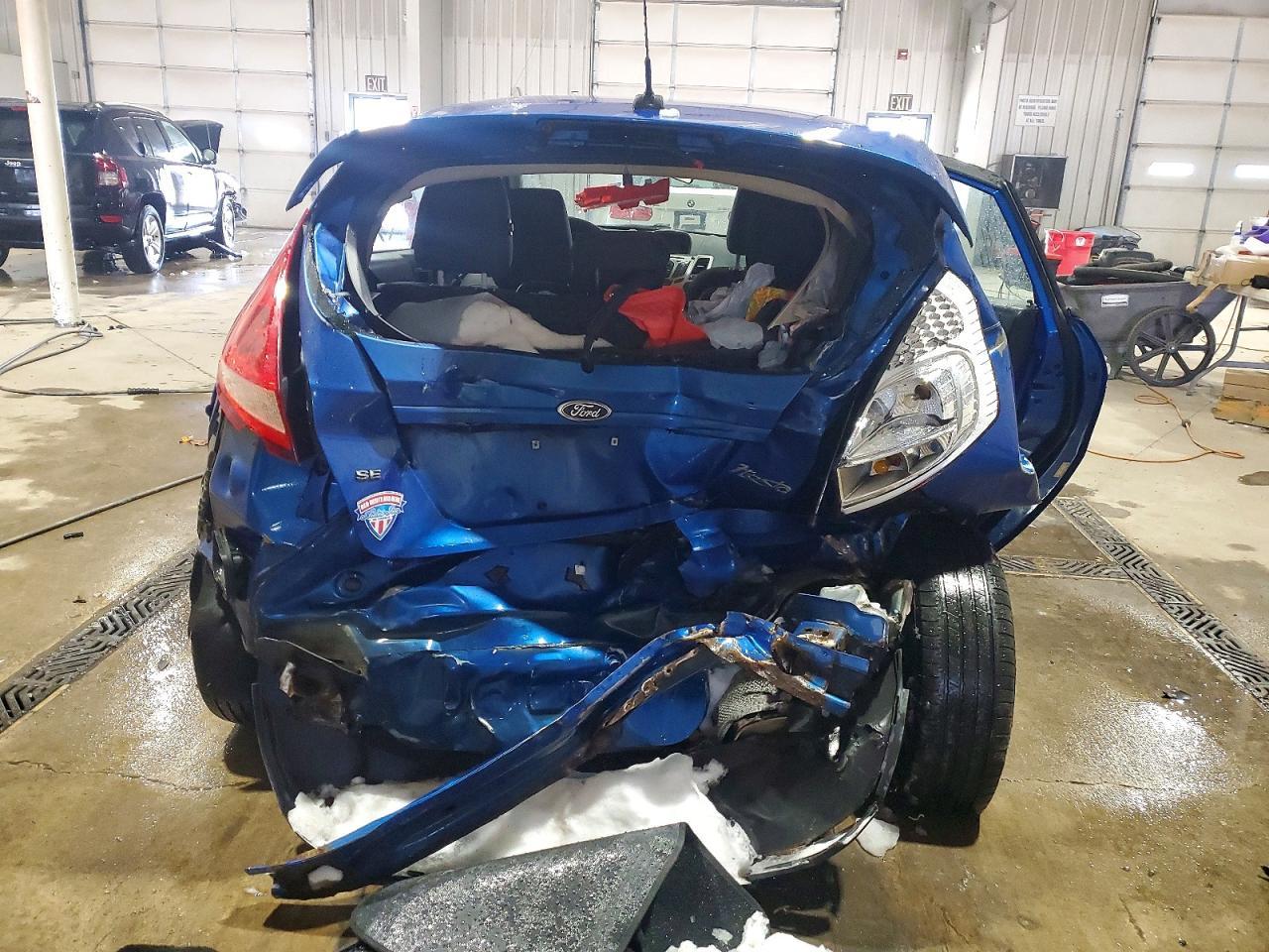 2011 FORD Fiesta
