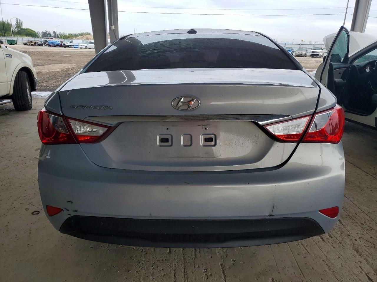 2014 HYUNDAI SONATA