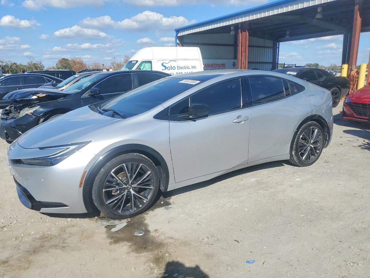 2024 TOYOTA PRIUS