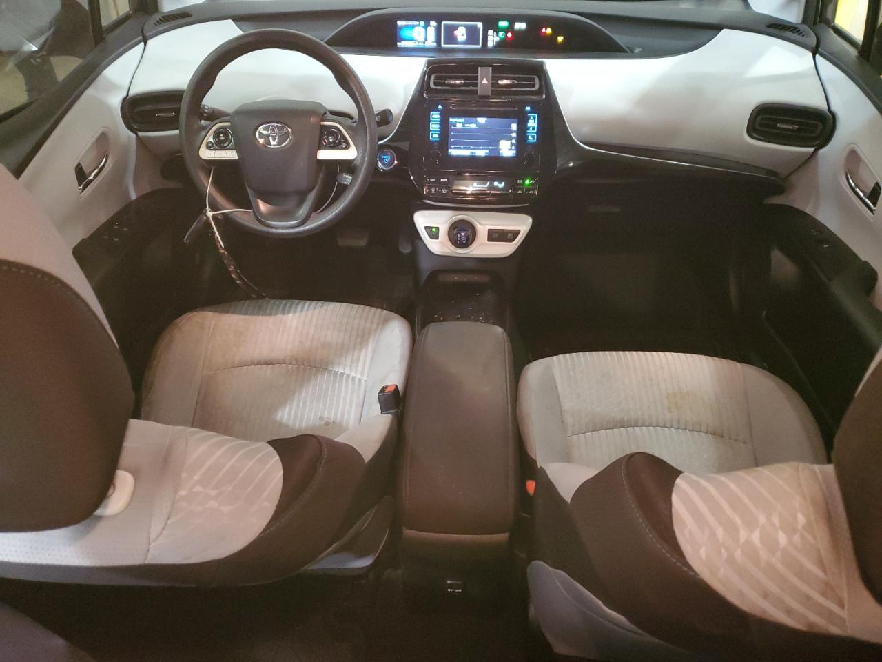 2016 TOYOTA PRIUS