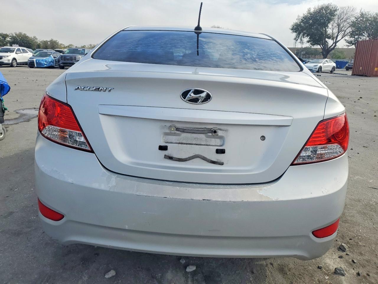 2013 HYUNDAI ACCENT