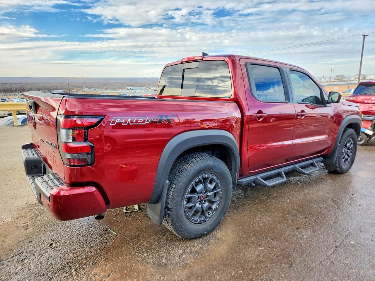 2024 NISSAN Frontier