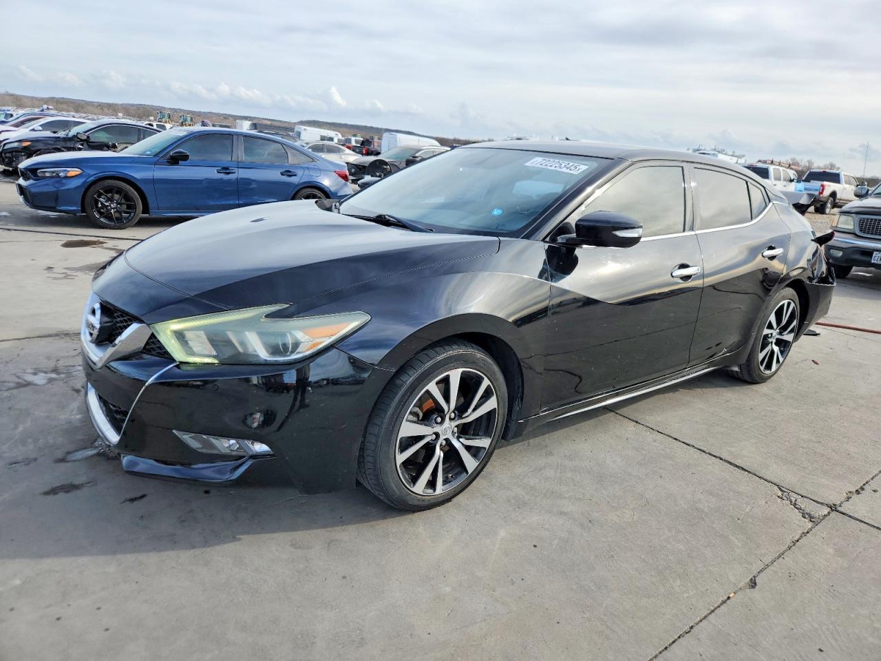 2017 NISSAN Maxima