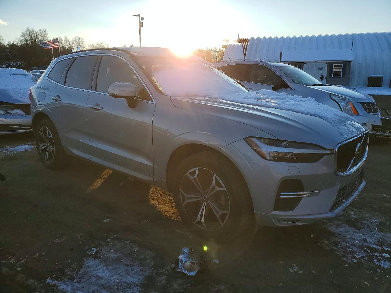 2022 VOLVO XC60