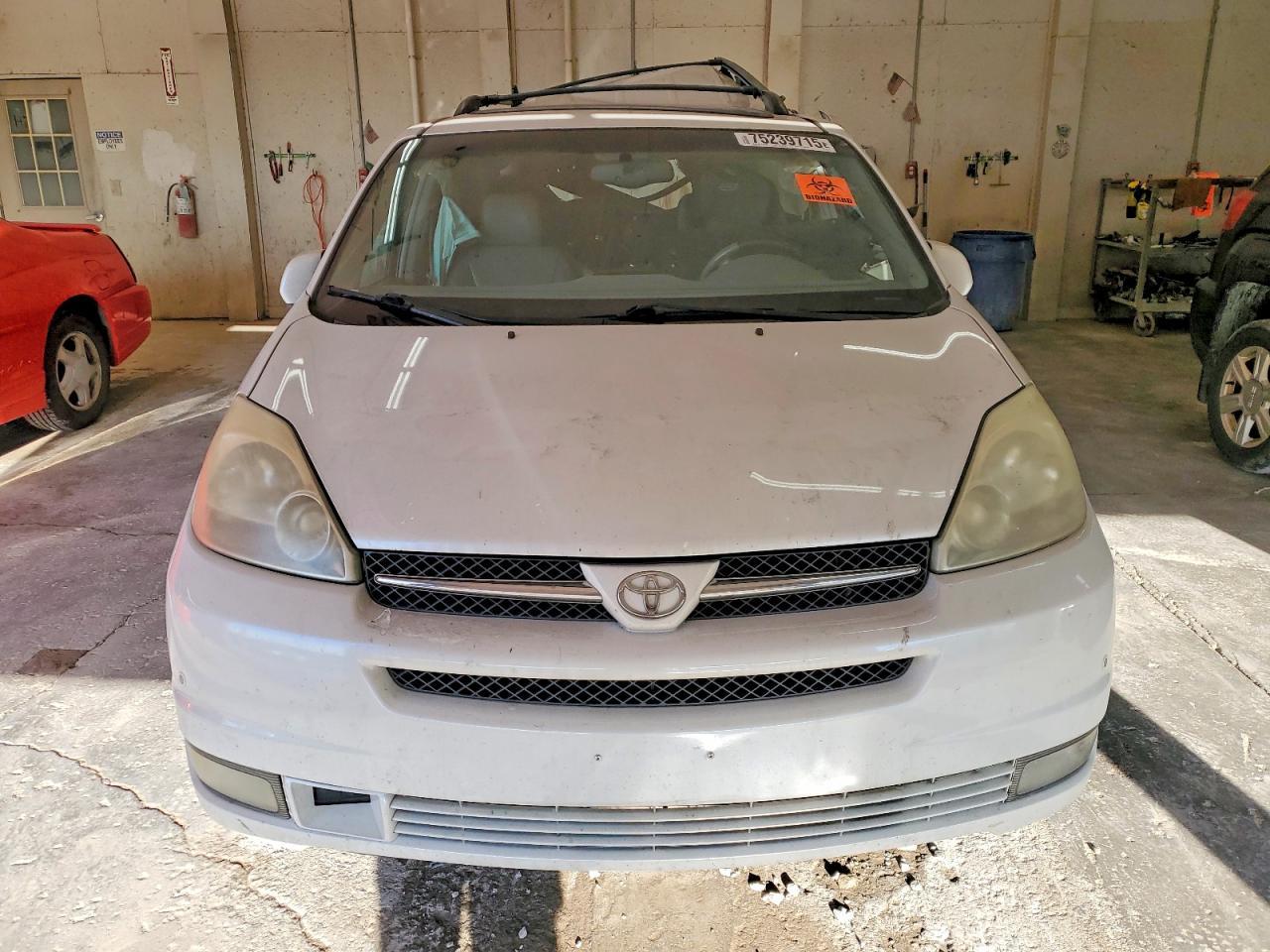 2005 TOYOTA SIENNA