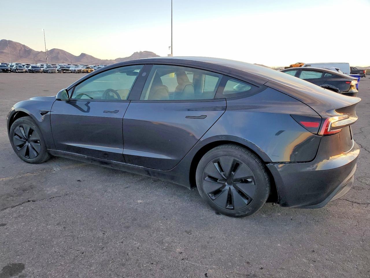 2024 TESLA MODEL 3