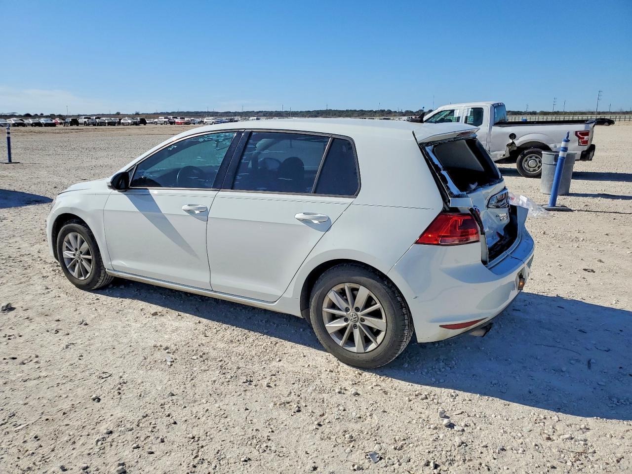 2017 VOLKSWAGEN GOLF