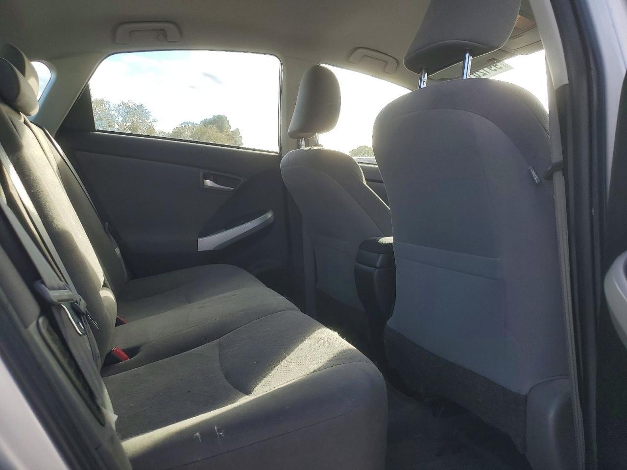 2014 TOYOTA Prius Plug-In