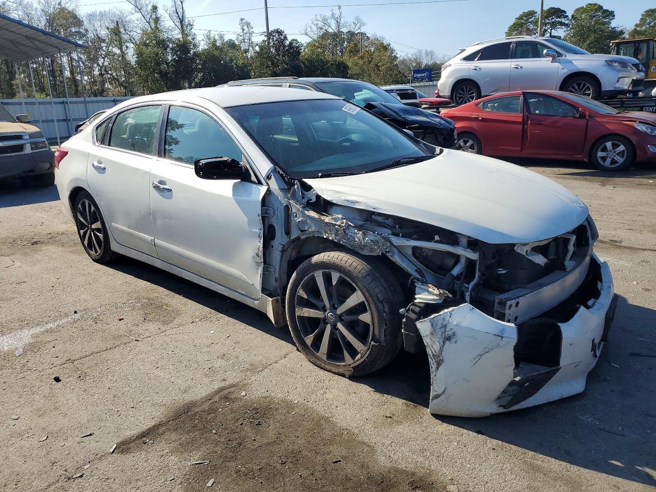 2017 NISSAN ALTIMA