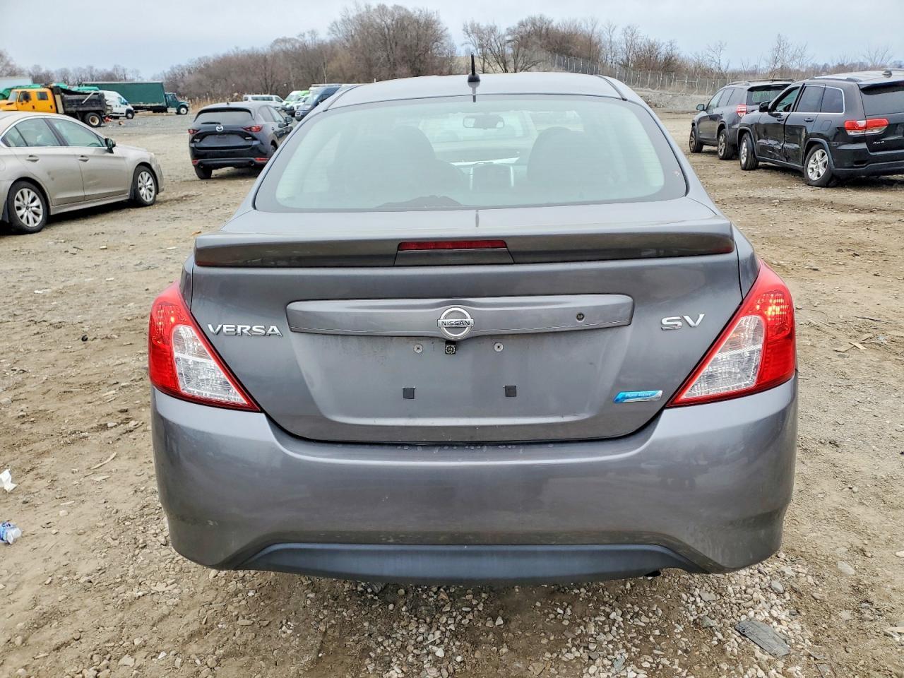 2016 NISSAN VERSA