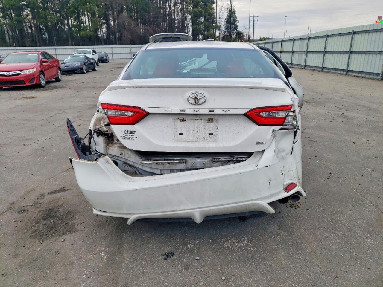2018 TOYOTA CAMRY