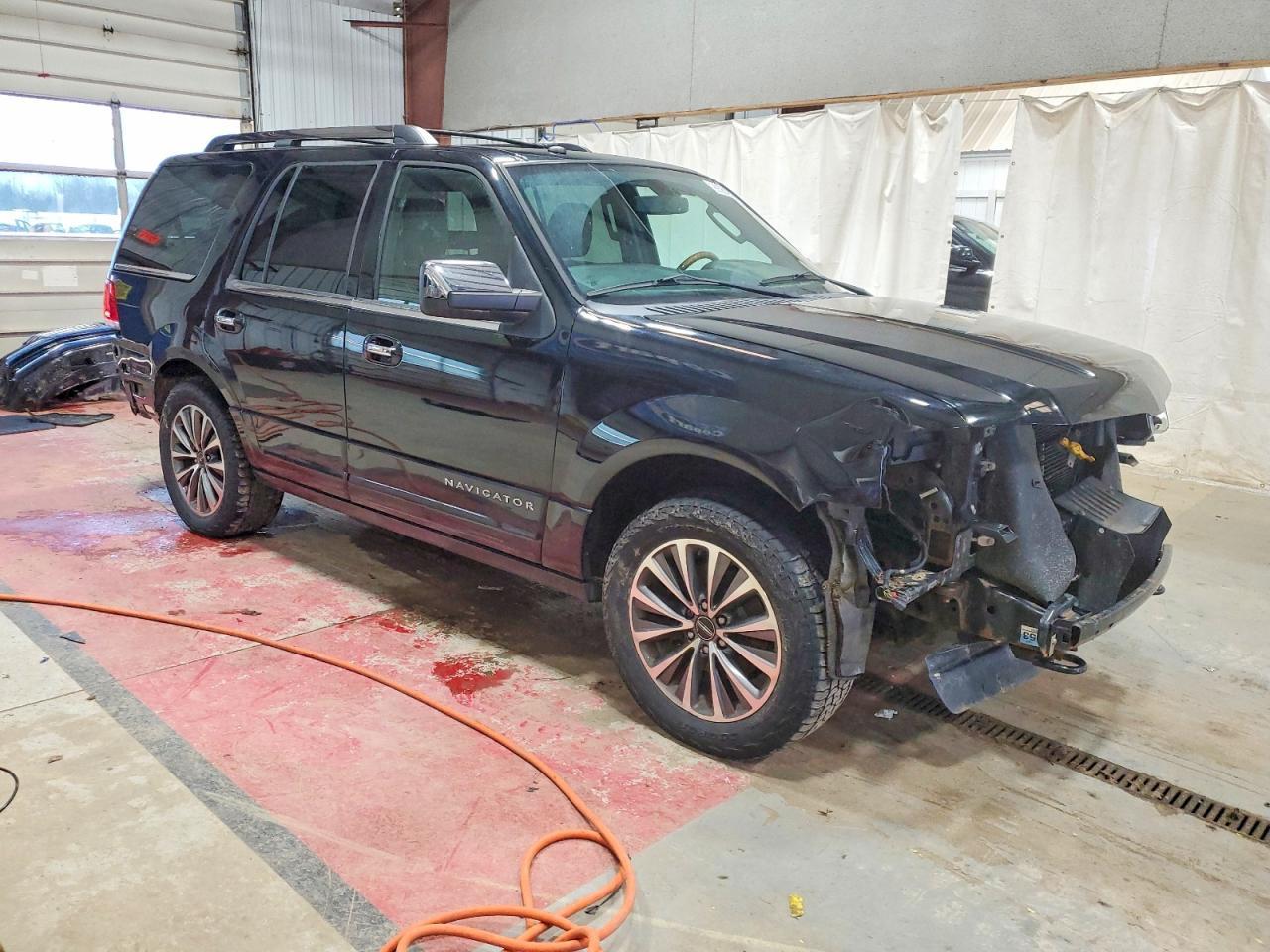 2017 LINCOLN Navigator