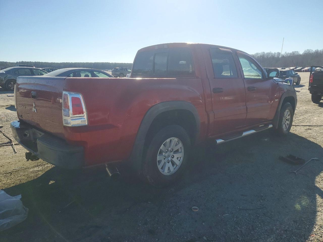 2006 MITSUBISHI Raider