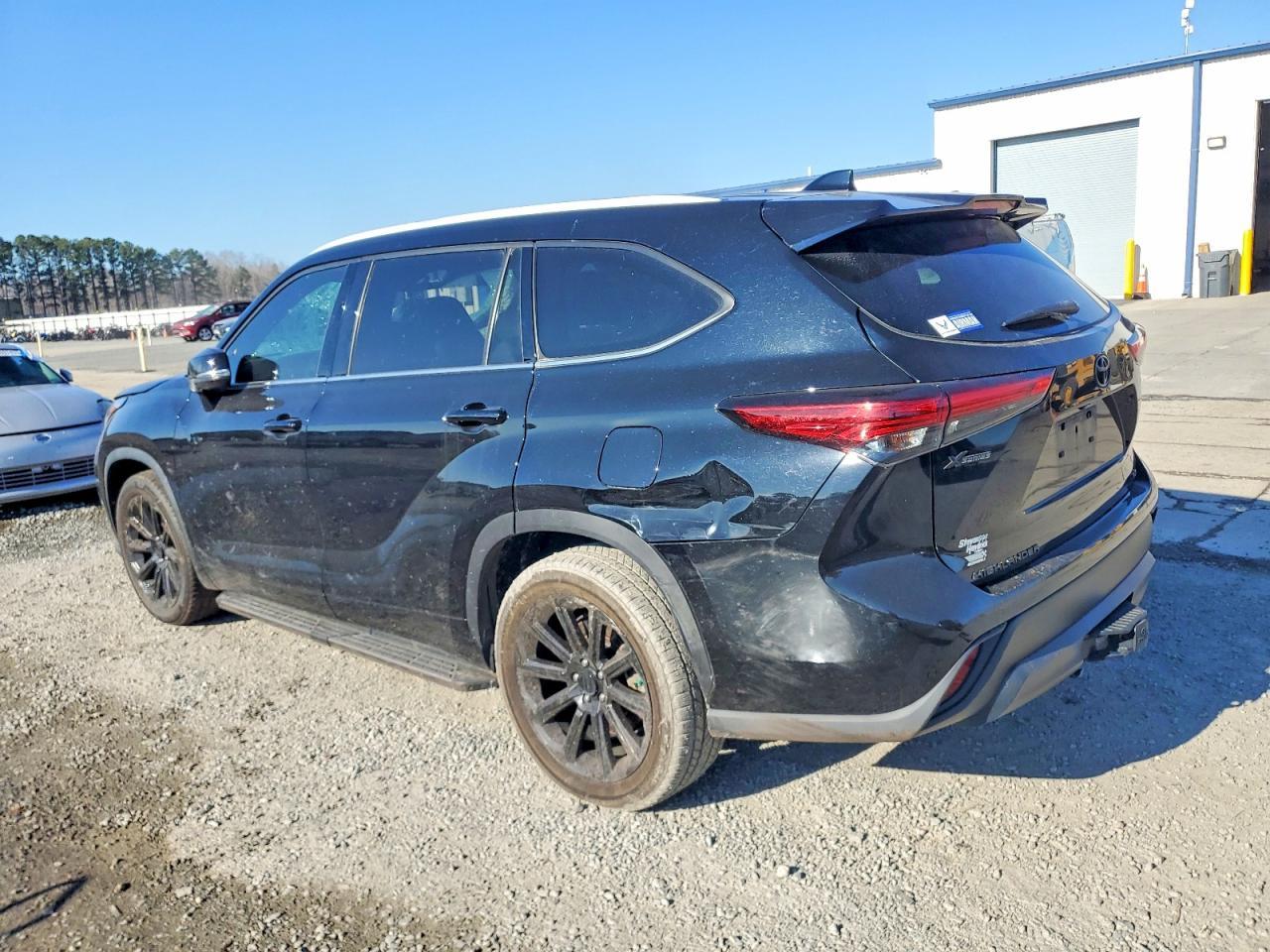 2022 TOYOTA HIGHLANDER