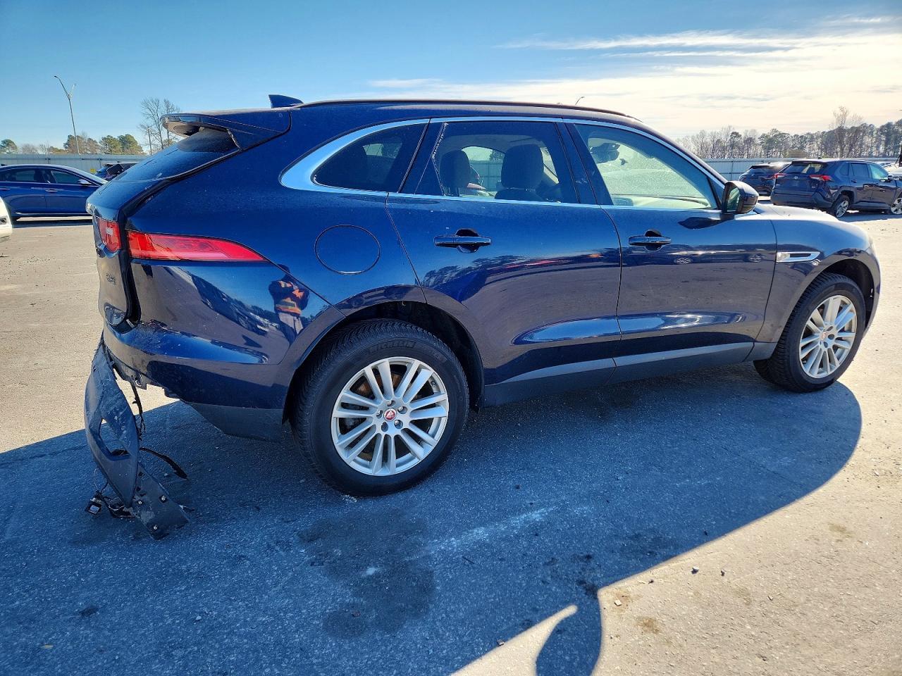 2017 JAGUAR F-Pace