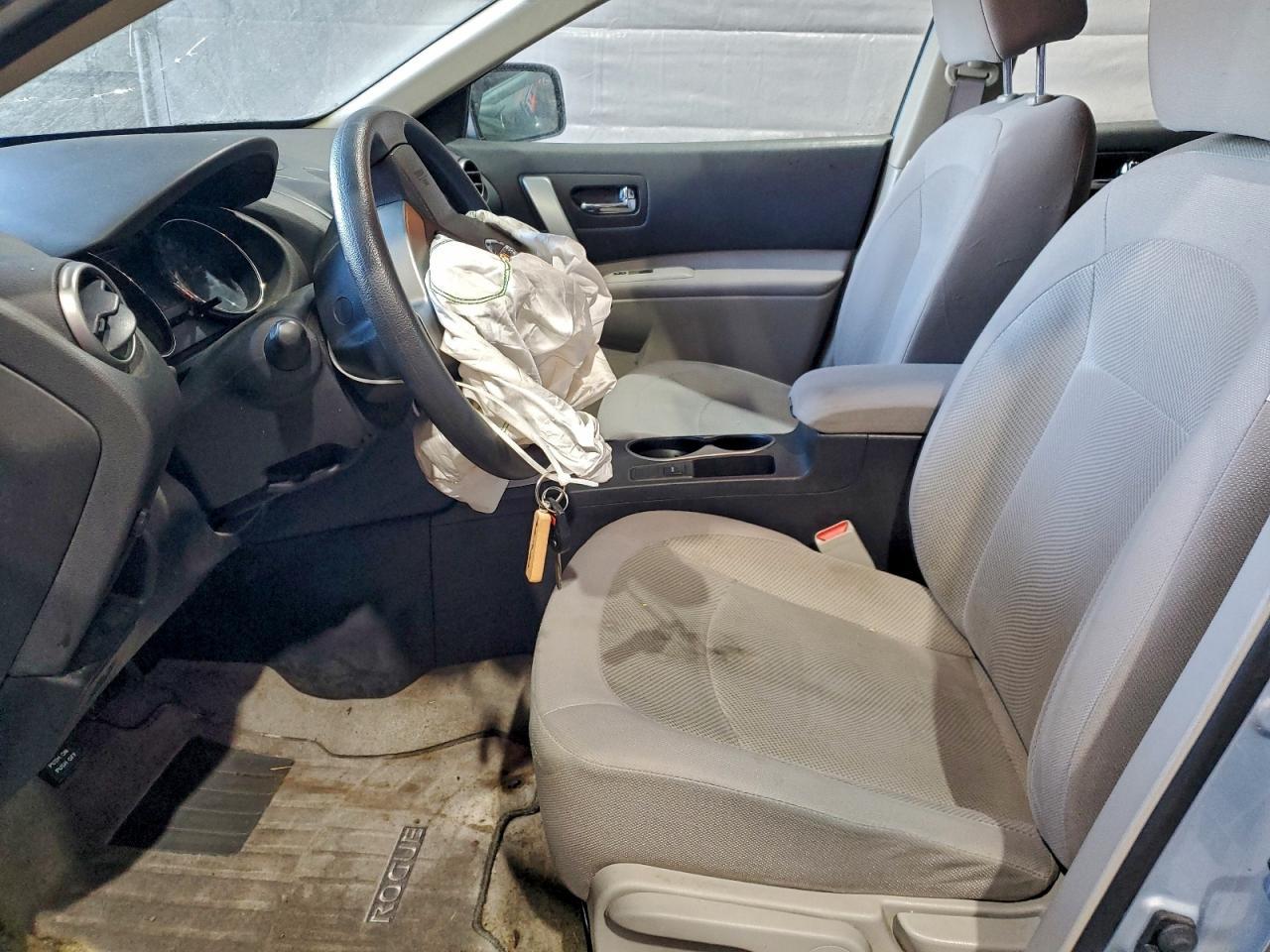 2014 NISSAN ROGUE
