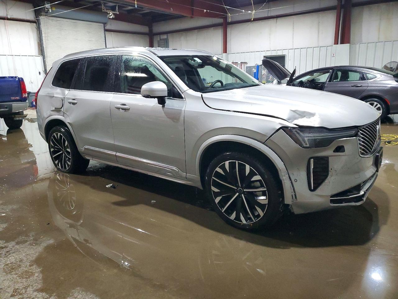 2025 VOLVO XC90
