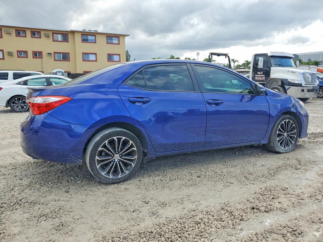 2015 TOYOTA COROLLA