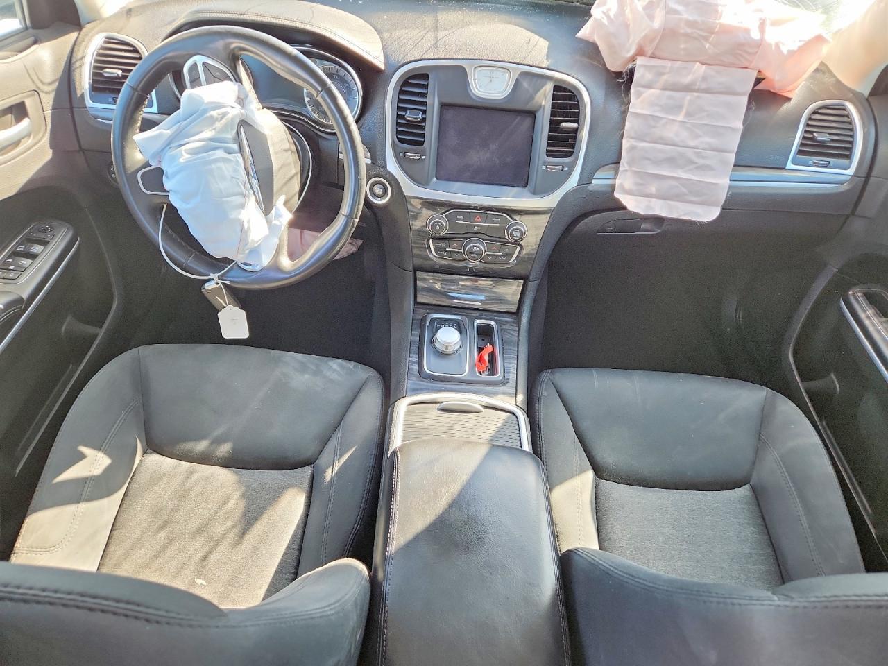 2020 CHRYSLER 300
