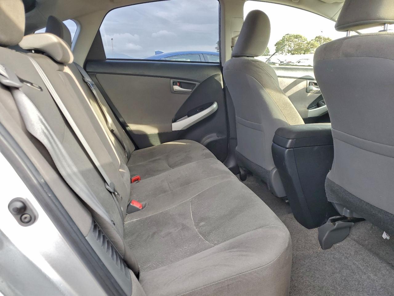 2015 TOYOTA PRIUS