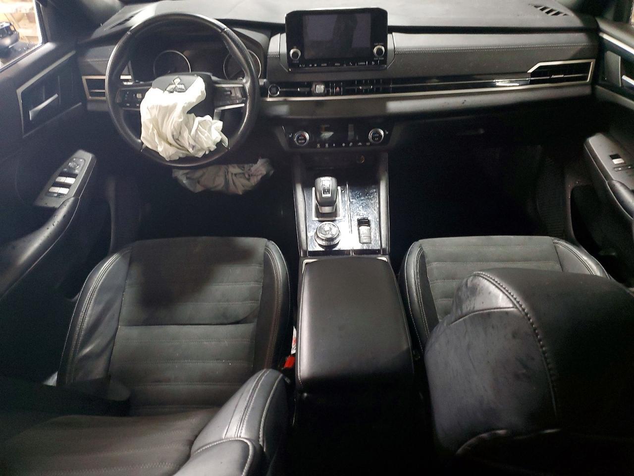2022 MITSUBISHI outlander