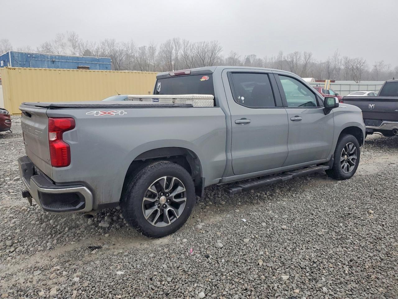 2024 CHEVROLET Silverado